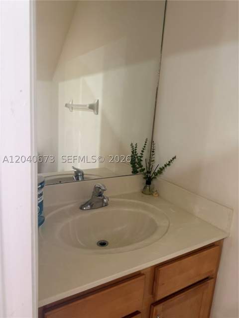 8929 W 35th Way, Hialeah FL - photo 7 of 23