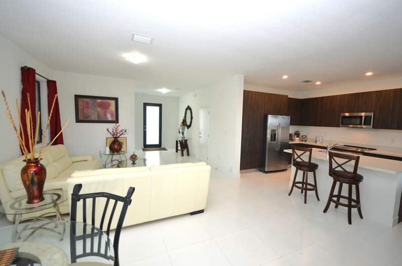 4 bedroom SingleFamilyResidence at 15743 SW 136th Terrace, Century Gardens South, Miami — photo 4