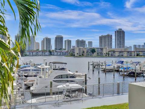 18051 Biscayne Blvd 1905, Aventura FL - photo 18 of 24