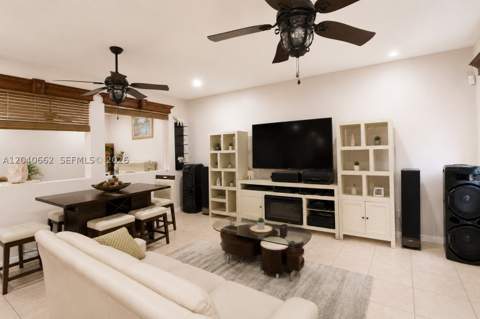 116 SE 22nd Ter, Homestead FL - photo 10 of 38