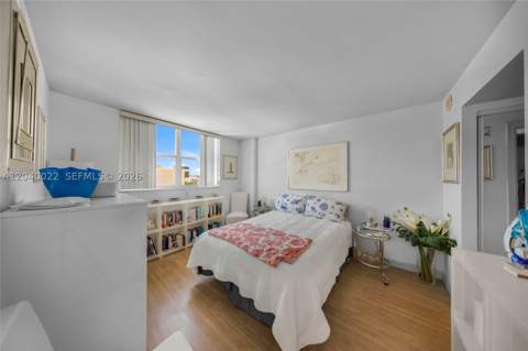 465 Ocean Dr 1009, Miami Beach FL - photo 17 of 31