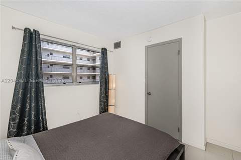 201 178th Dr 215, Sunny Isles Beach FL - photo 18 of 27