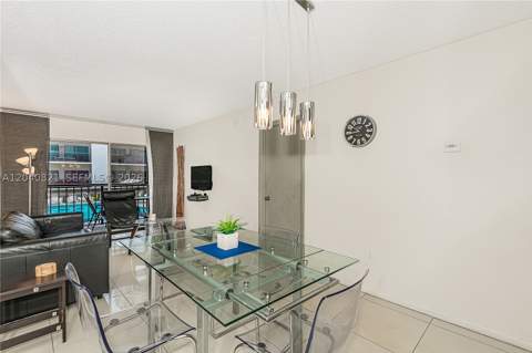201 178th Dr 215, Sunny Isles Beach FL - photo 9 of 27