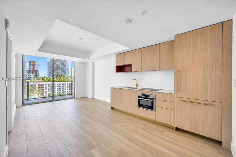1 bedroom Condominium at 90 NE 32nd Ph03, Midtown Park, Miami — photo 4