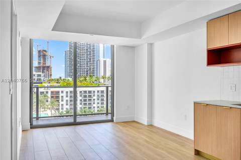 90 NE 32nd Ph03, Miami FL - photo 6 of 41