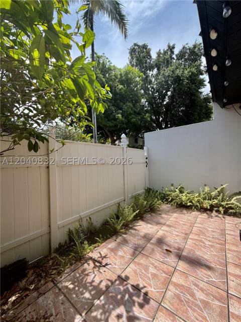 6667 Miller Dr 15, South Miami FL - photo 13 of 21