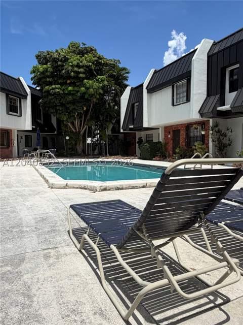 6667 Miller Dr 15, South Miami FL - photo 21 of 21