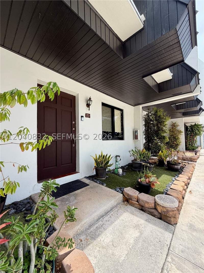 2 bedroom Townhouse at 6667 Miller Dr 15, Miller Sixty-Seven Townho, South Miami — photo 4