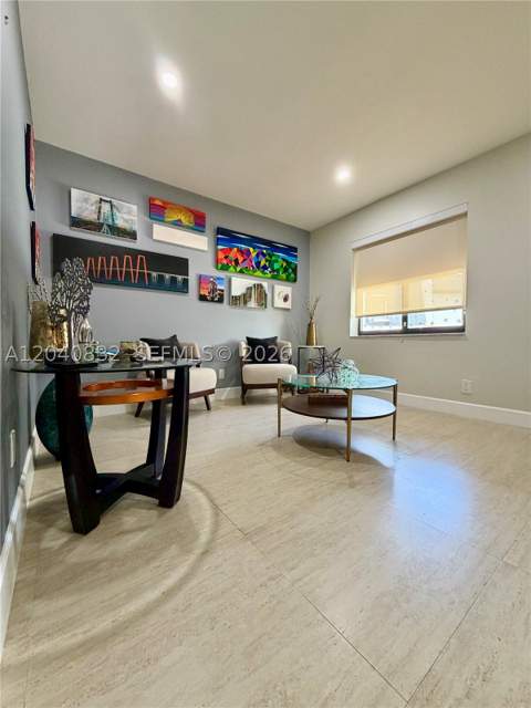 6667 Miller Dr 15, South Miami FL - photo 6 of 21