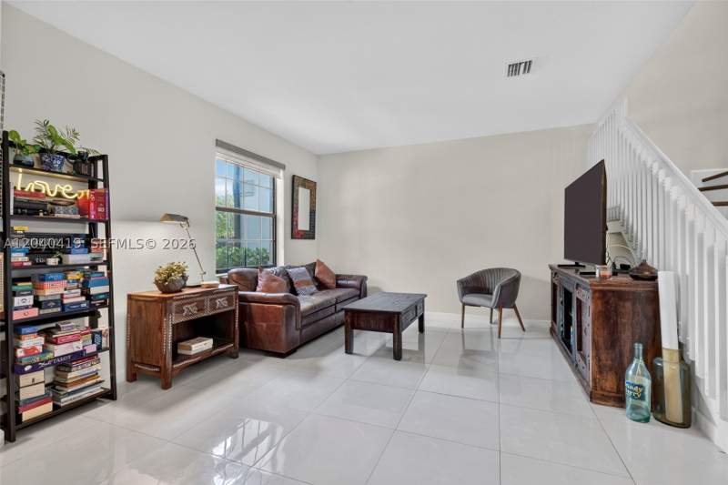 3 bedroom Townhouse at 11418 SW 250th St, Coco Palm Estates, Homestead — photo 3