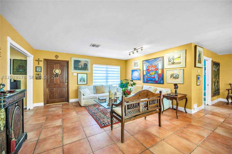 4 bedroom SingleFamilyResidence at 8701 SW 87th Ct, Snapper Creek Park Unit N, Miami — photo 5