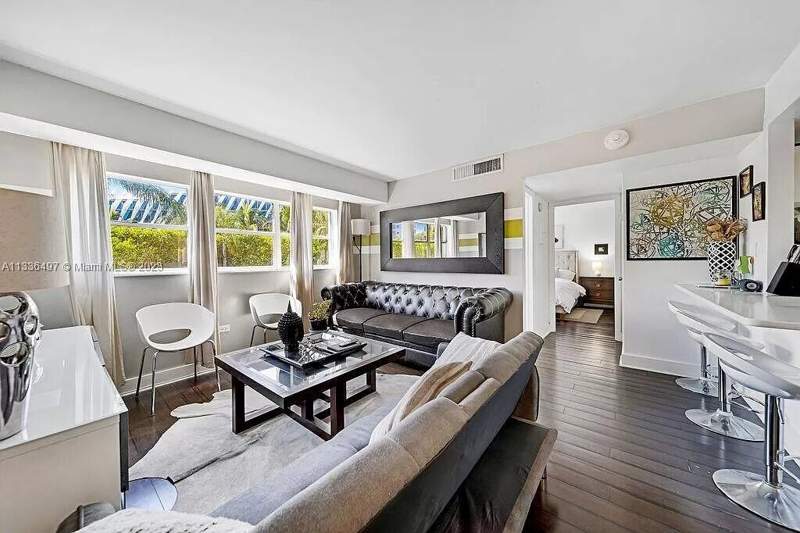 2 bedroom Condominium at 1881 Washington Avenue 2g, Octagon Towers I Condo, Miami Beach — photo 5