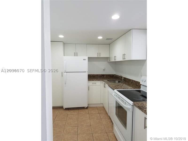 1 bedroom Condominium at 1800 Sans Souci Blvd 317, Bayview Palms Condo, North Miami — photo 5