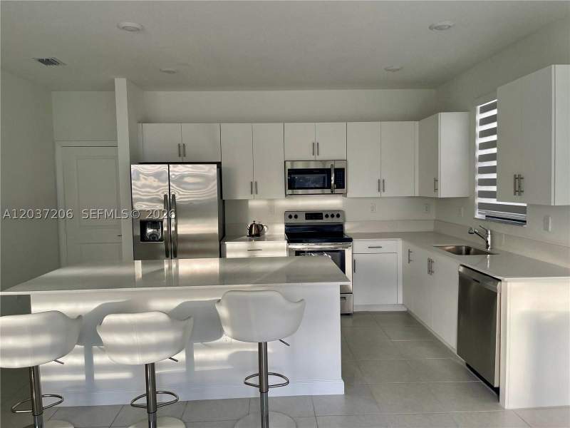 4 bedroom SingleFamilyResidence at 22960 SW 130th Ave, Siena Reserve, Miami — photo 4