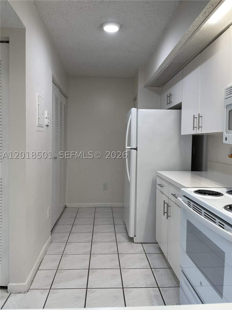 1 bedroom Condominium at 18890 NW 57th Ave 207, Villa Rustica I Condo, Hialeah — photo 3