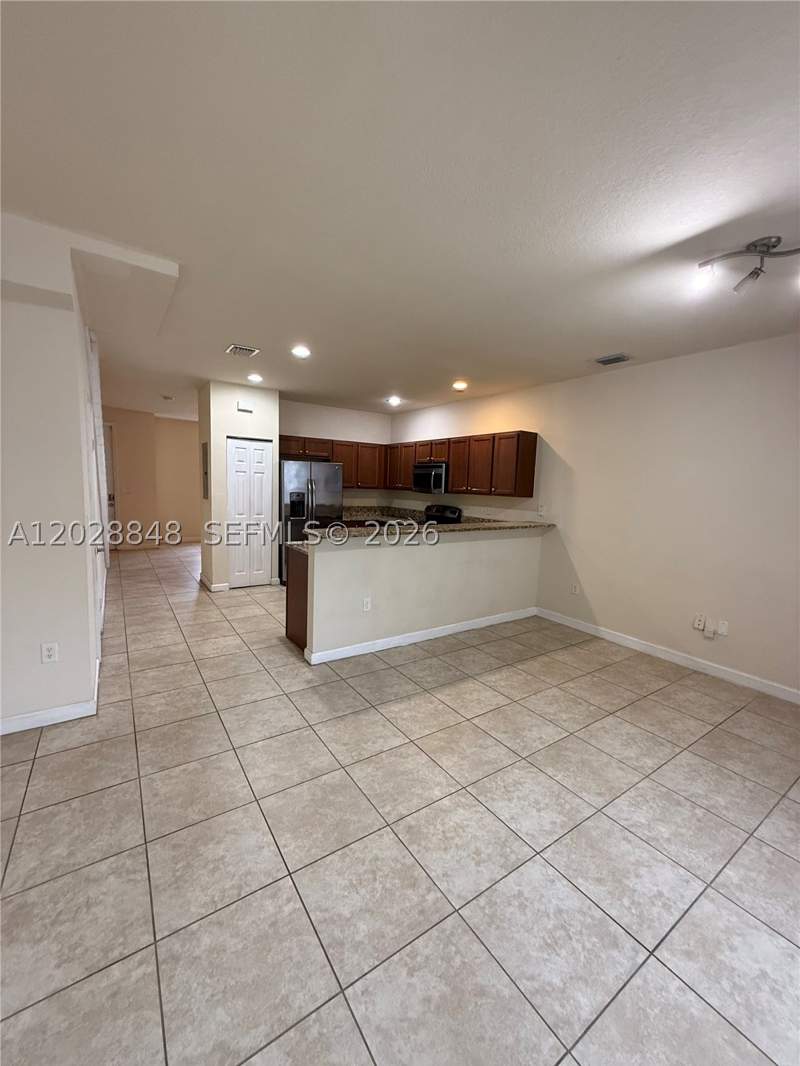 2 bedroom Villa at 8923 W 35th Ave, Bellagio Villas, Hialeah — photo 5