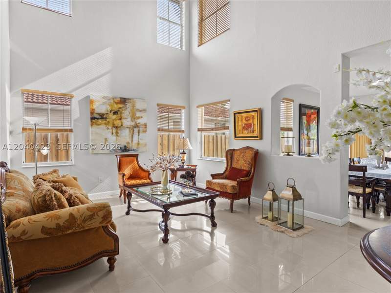 4 bedroom SingleFamilyResidence at 8542 NW 111th Ct, Islands At Doral, Doral — photo 5