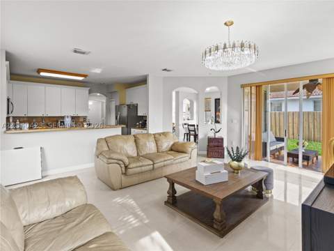 8542 NW 111th Ct, Doral FL - photo 9 of 26