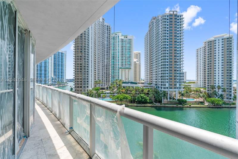 2 bedroom Condominium at 495 Brickell Ave Bay807, Icon Brickell No Two, Miami — photo 2