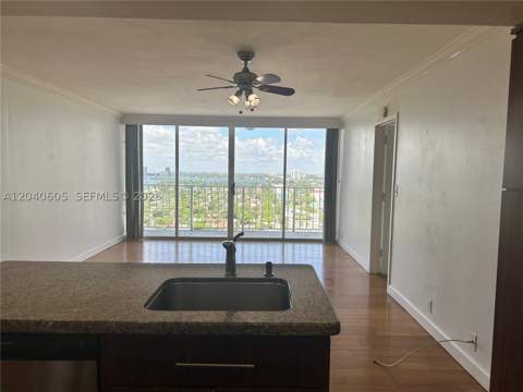 7601 E Treasure Dr 2104, North Bay Village FL - photo 15 of 45