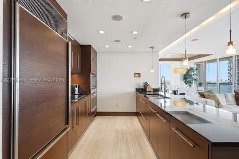 465 Brickell Ave 2101, Miami FL - photo 9 of 41