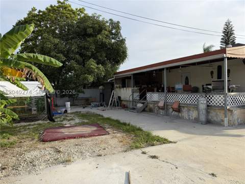 521 NW 32nd Pl, Miami FL - photo 10 of 11