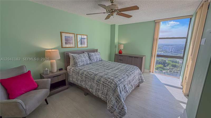 2 bedroom Condominium at 20335 W Country Club Dr 2102, Coronado Condo- Tower 1, Aventura — photo 3