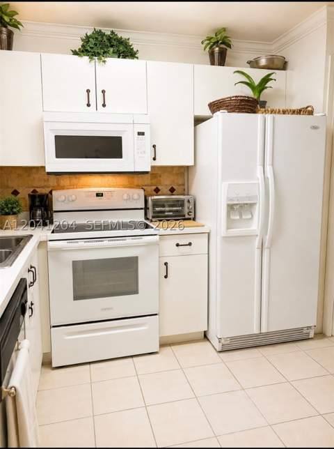 13918 SW 172nd Ter, Miami FL - photo 9 of 16