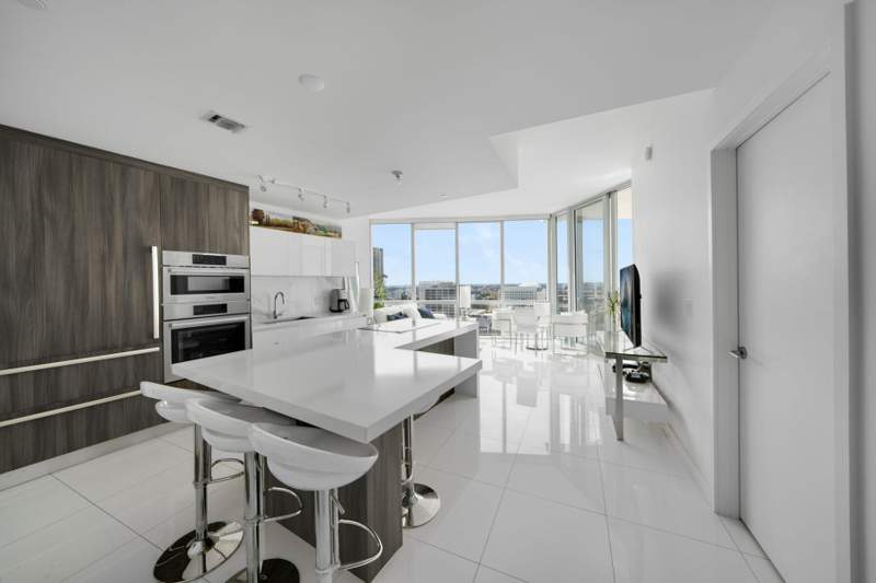 1 bedroom Condominium at 851 NE 1st Avenue 2410, Paramount Miami Worldcente, Miami — photo 3