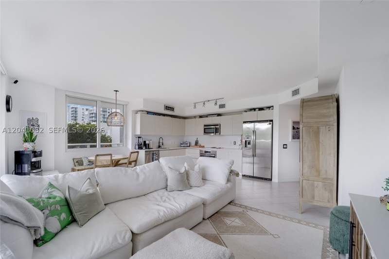 2 bedroom Condominium at 4250 Biscayne Blvd 301, Baltus House, Miami — photo 4