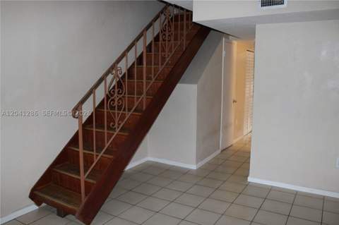 5446 W 26th Ave C-20, Hialeah FL - photo 12 of 19