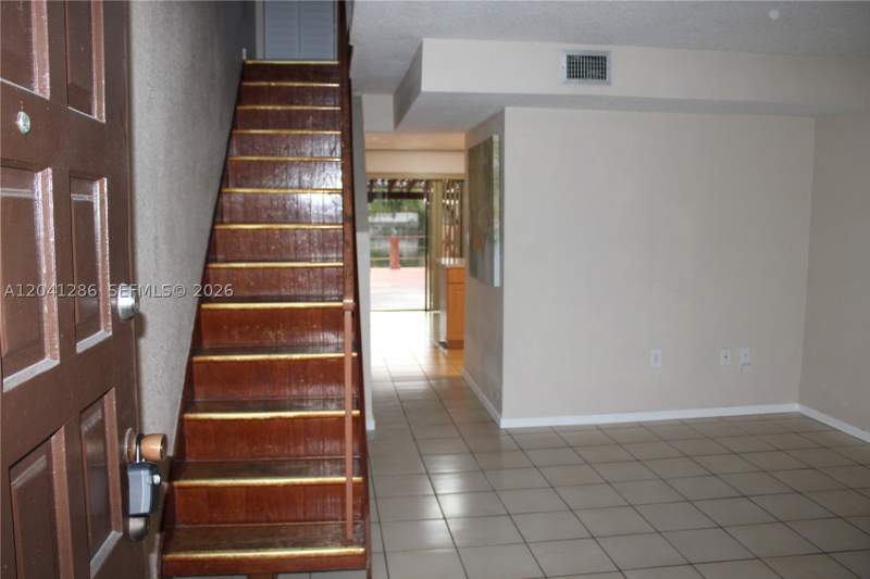 2 bedroom Townhouse at 5446 W 26th Ave C-20, Laguna Del Rey Condo, Hialeah — photo 2