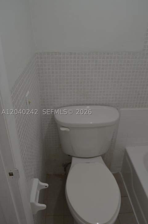 1910 W 56th St 3312, Hialeah FL - photo 11 of 29