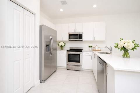 11935 SW 246th Ter, Miami FL - photo 10 of 33