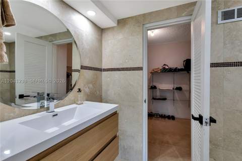 800 West Ave 635, Miami Beach FL - photo 11 of 22