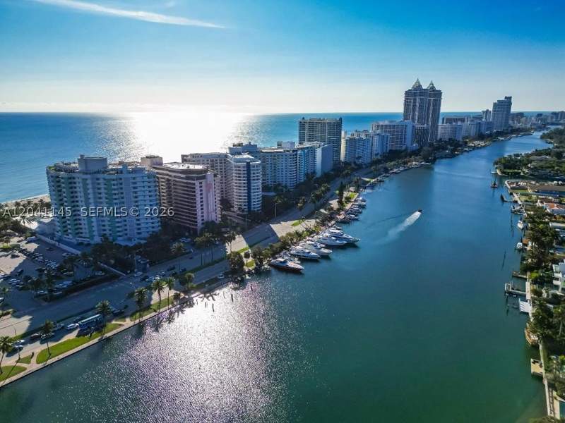 2 bedroom Condominium at 5225 Collins Ave 914, The Alexander Condo, Miami Beach — photo 2