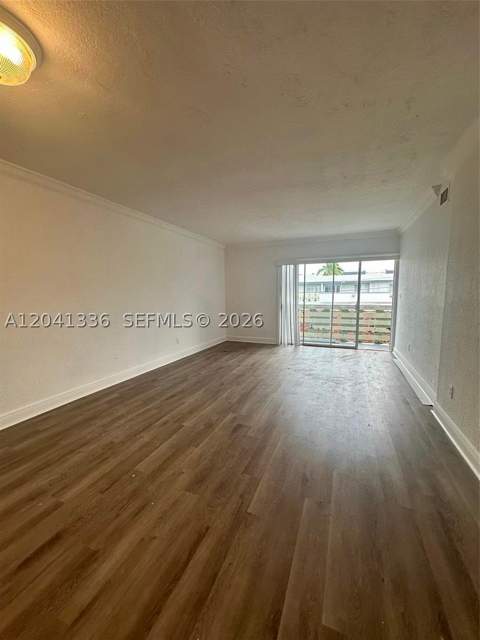 980 NE 170th St 214, North Miami Beach FL - photo 10 of 12