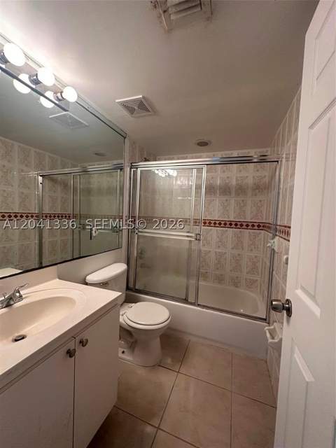 980 NE 170th St 214, North Miami Beach FL - photo 11 of 12