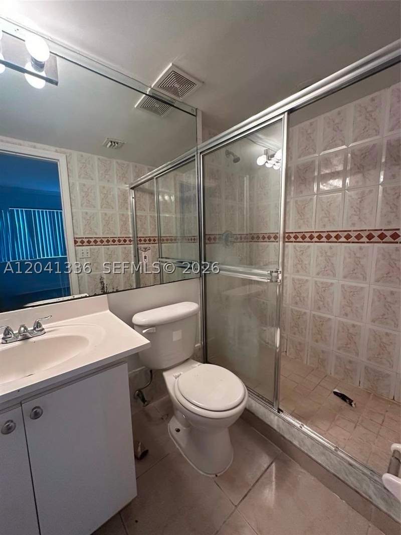 2 bedroom Condominium at 980 NE 170th St 214, Olas Azules Condo, North Miami Beach — photo 2