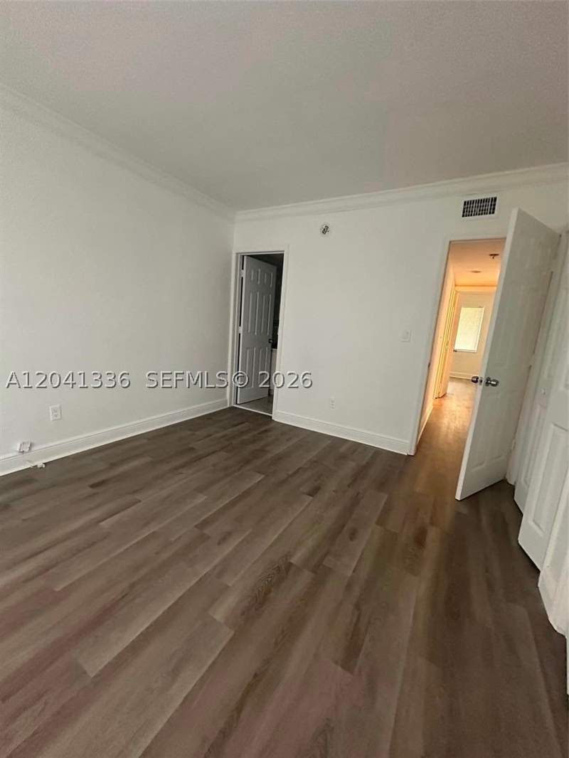 2 bedroom Condominium at 980 NE 170th St 214, Olas Azules Condo, North Miami Beach — photo 5