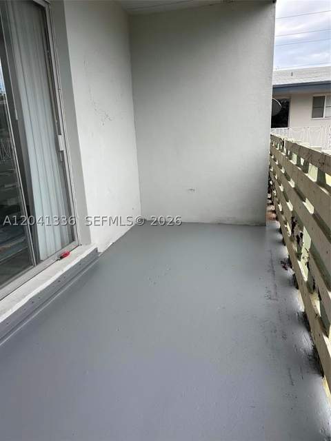 980 NE 170th St 214, North Miami Beach FL - photo 9 of 12
