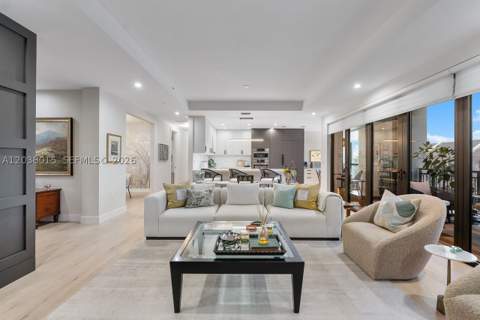 718 Valencia Ave 403, Coral Gables FL - photo 13 of 44