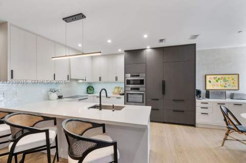 718 Valencia Ave 403, Coral Gables FL - photo 18 of 44