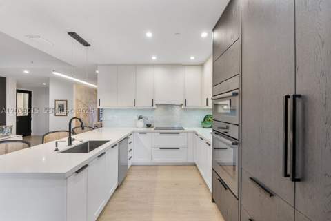 718 Valencia Ave 403, Coral Gables FL - photo 20 of 44