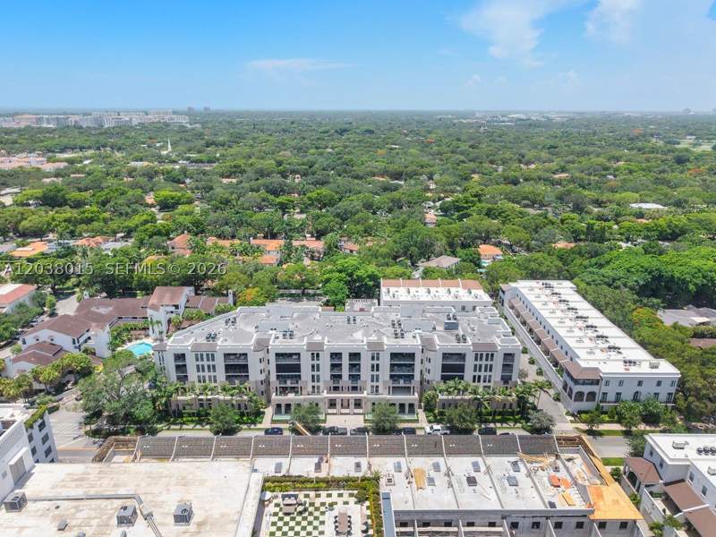 2 bedroom Condominium at 718 Valencia Ave 403, Biltmore Parc Condo, Coral Gables — photo 3
