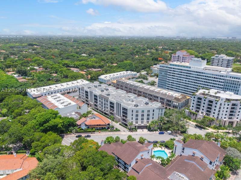 2 bedroom Condominium at 718 Valencia Ave 403, Biltmore Parc Condo, Coral Gables — photo 4