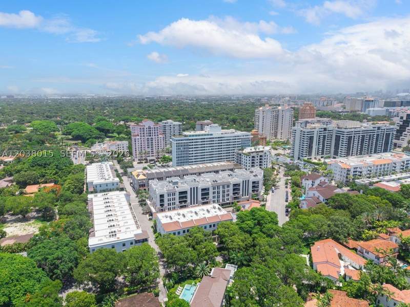 2 bedroom Condominium at 718 Valencia Ave 403, Biltmore Parc Condo, Coral Gables — photo 5