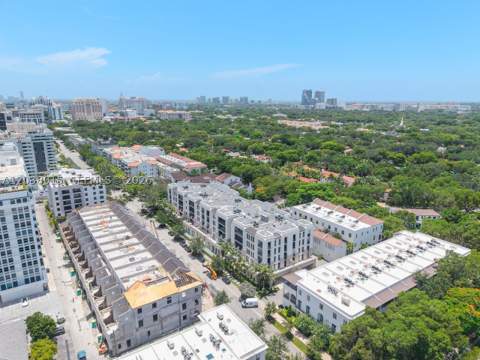 718 Valencia Ave 403, Coral Gables FL - photo 6 of 44