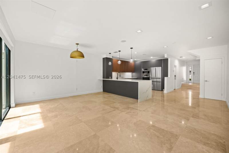 4 bedroom Townhouse at 21387 Marina Cove Cir 12-F, Marina Cove At Harbor Vil, Aventura — photo 2