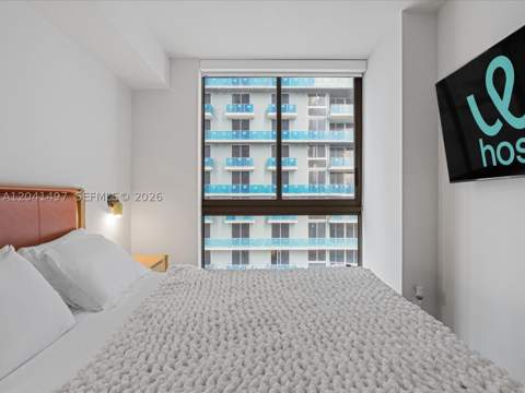 11 NE 6th St 807, Miami FL - photo 15 of 47